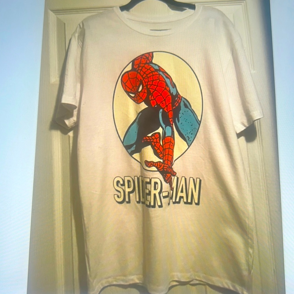 Marvel Spider Man Men’s T-Shirt  Size Médium
